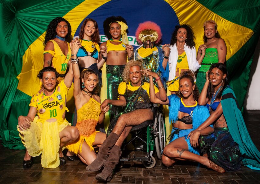 Brasil o pais campeao mundial de travestis por Tatá Guarino (2019)